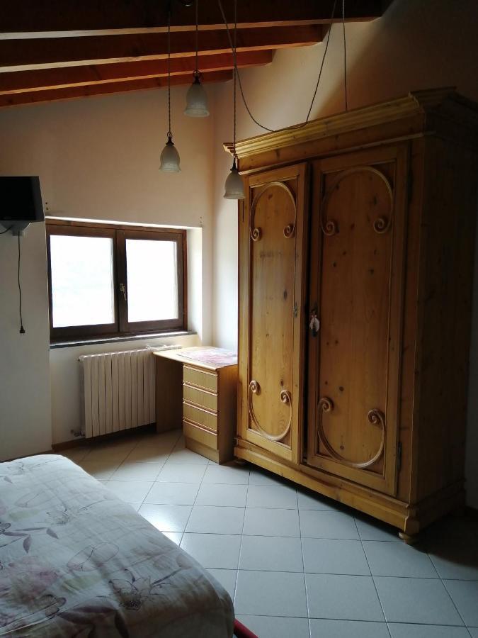 Casa Vacanze La Ca Del Cunfec Sondrio Buitenkant foto
