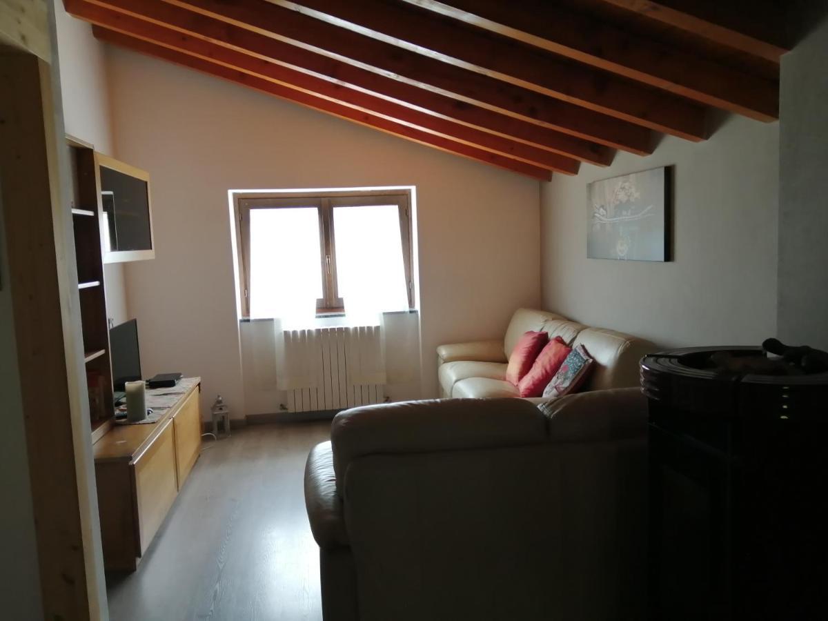 Casa Vacanze La Ca Del Cunfec Sondrio Buitenkant foto